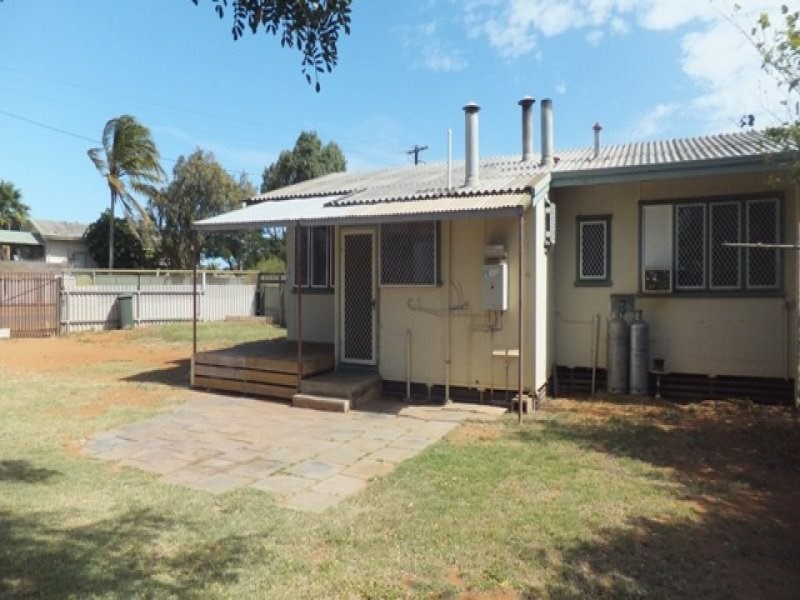 19 McNish Street, Carnarvon WA 6701