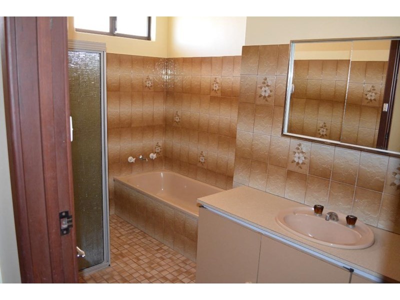 7 Castrini Crescent, Carnarvon WA 6701