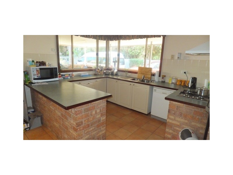 4 Meiklejohn Crescent, Carnarvon WA 6701