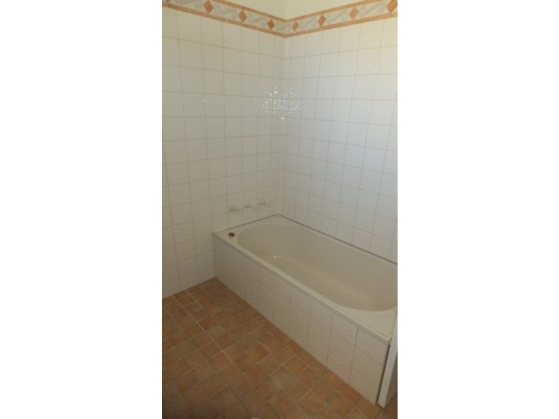 4 Meiklejohn Crescent, Carnarvon WA 6701