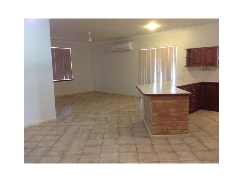 9 Foss Crescent, Carnarvon WA 6701