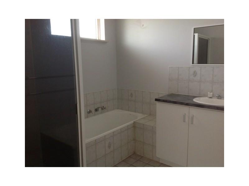 9 Foss Crescent, Carnarvon WA 6701