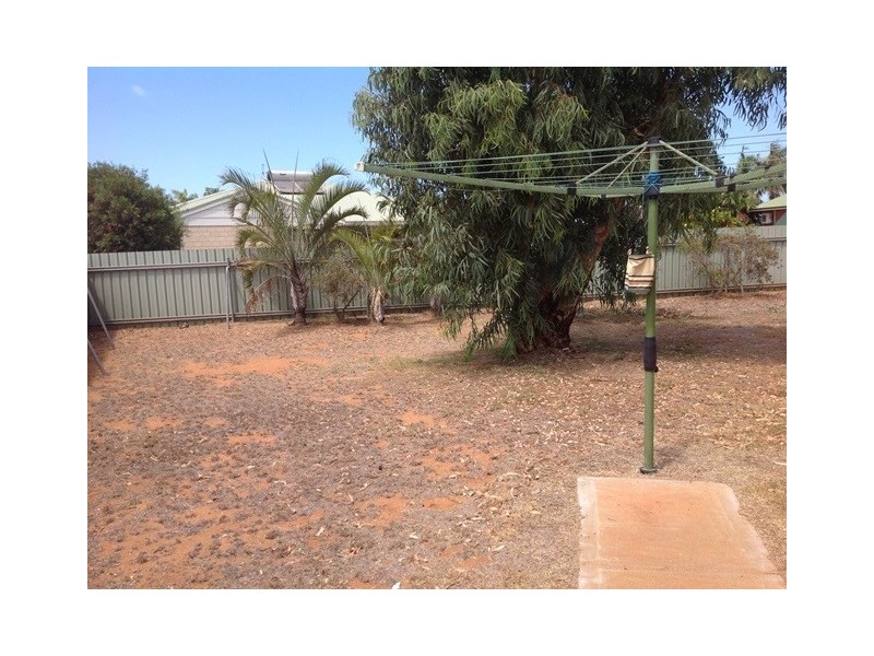 9 Foss Crescent, Carnarvon WA 6701