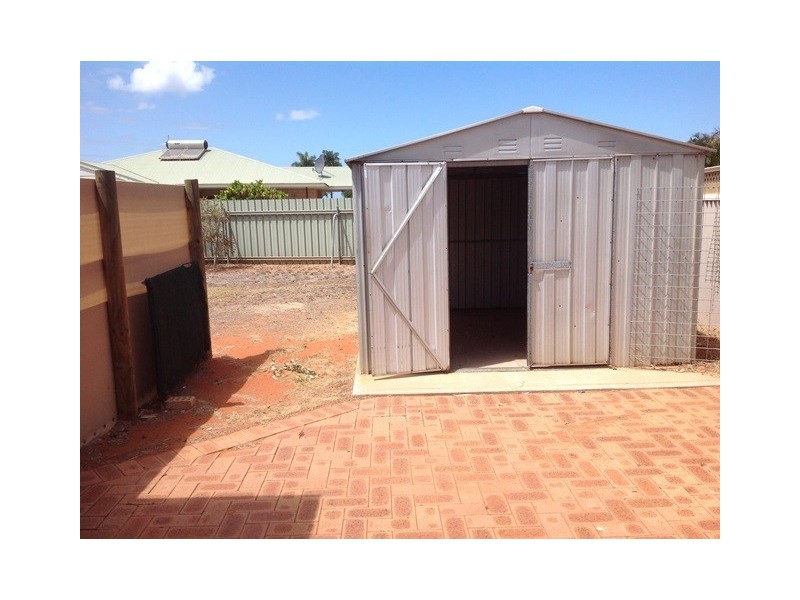 9 Foss Crescent, Carnarvon WA 6701