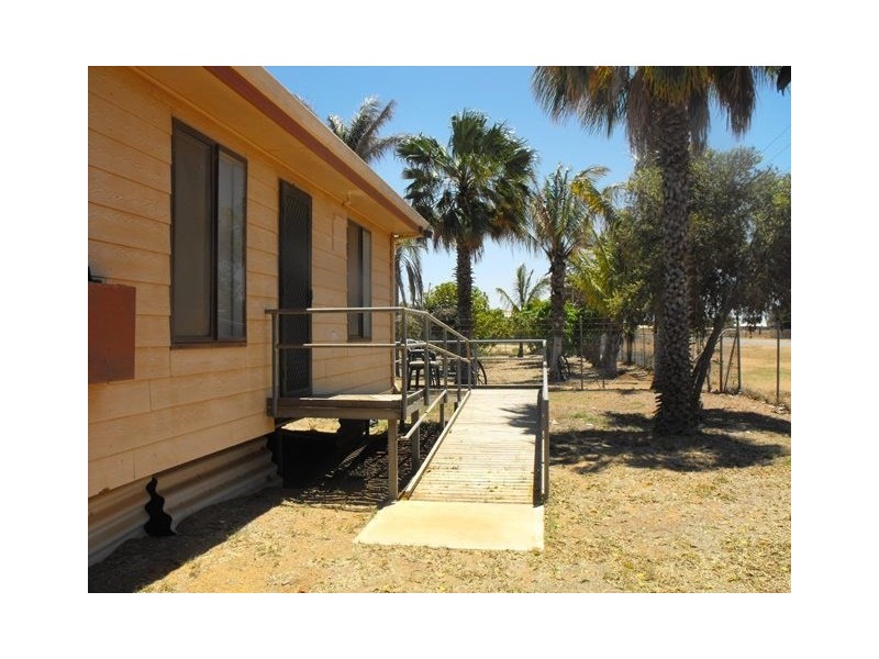 128 Boundary Road, East Carnarvon WA 6701