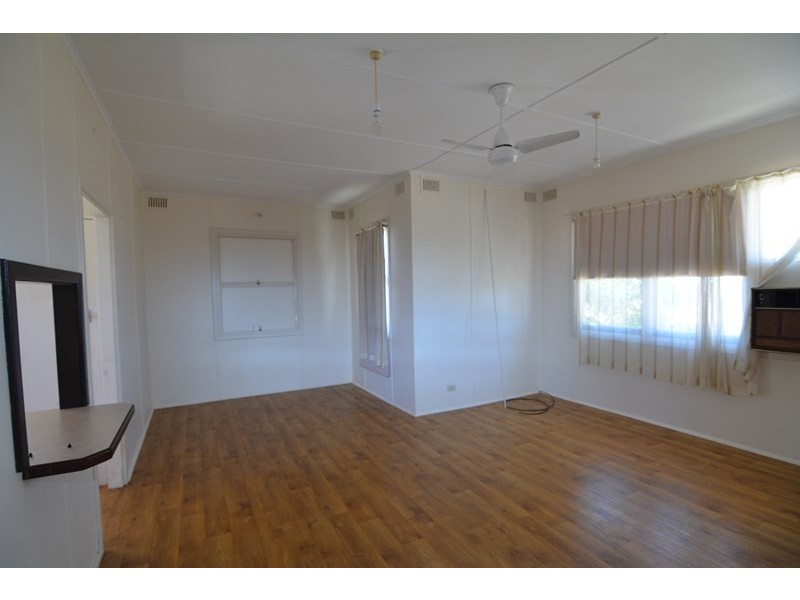 27 Dempster Road, Carnarvon WA 6701