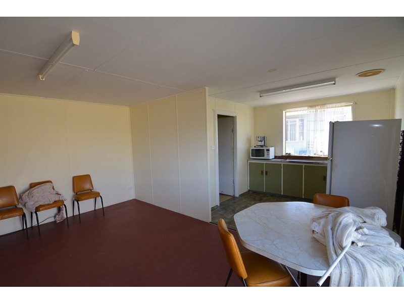 27 Dempster Road, Carnarvon WA 6701