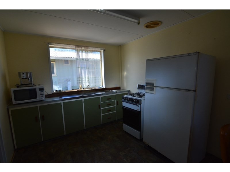 27 Dempster Road, Carnarvon WA 6701