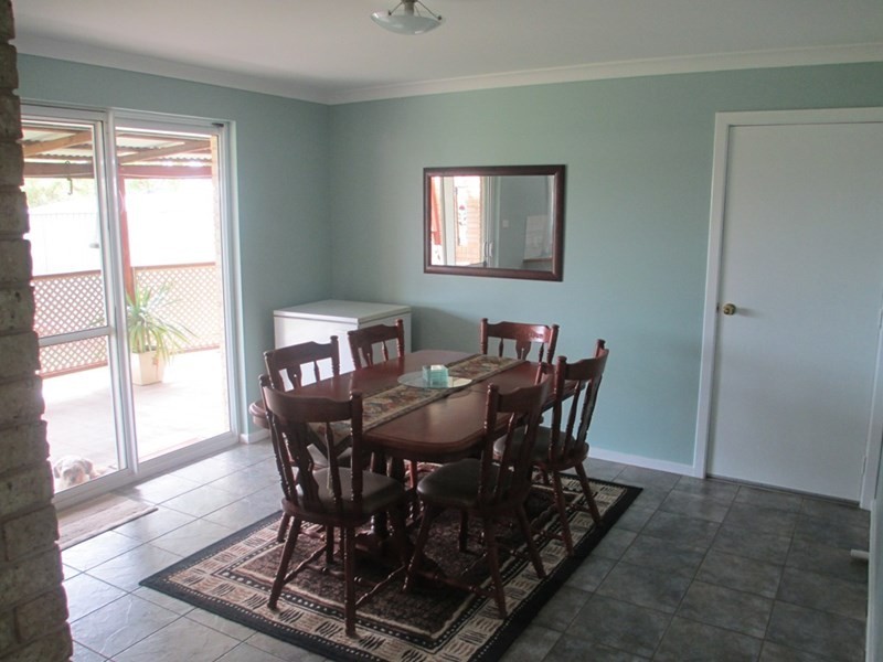 4 Bird Street, Carnarvon WA 6701