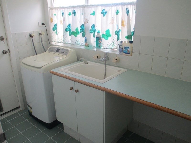 4 Bird Street, Carnarvon WA 6701