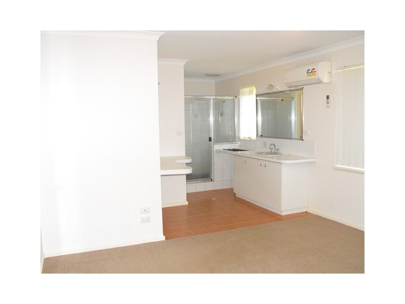 12 Foss Crescent, Carnarvon WA 6701