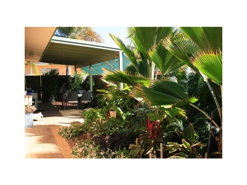 Unit 8/60 Douglas Street, Carnarvon WA 6701