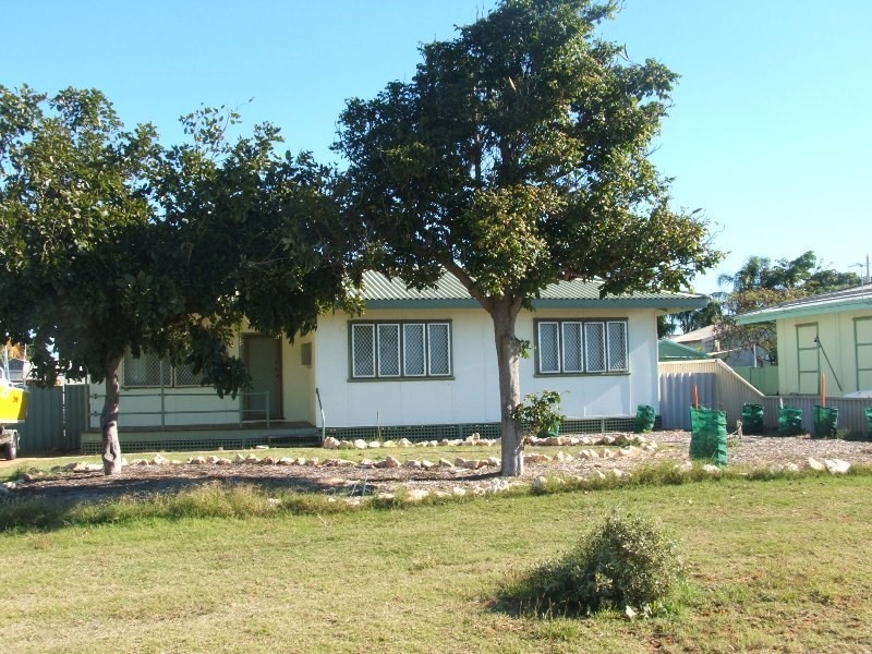 8 Beckett Street, Carnarvon WA 6701