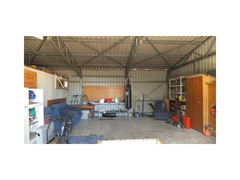 27 Dempster Road, Carnarvon WA 6701