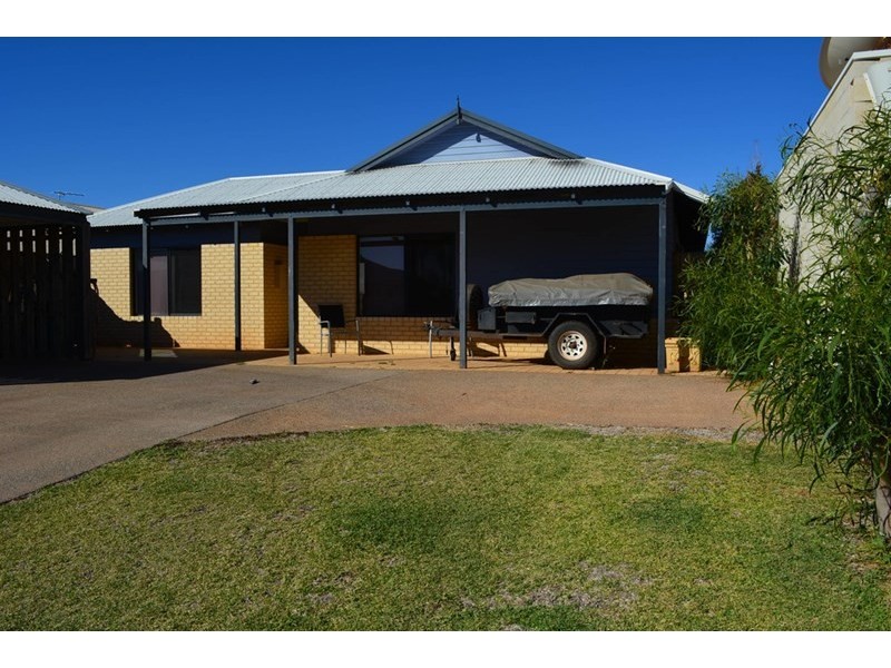 4 Mindirra Crescent, Carnarvon WA 6701