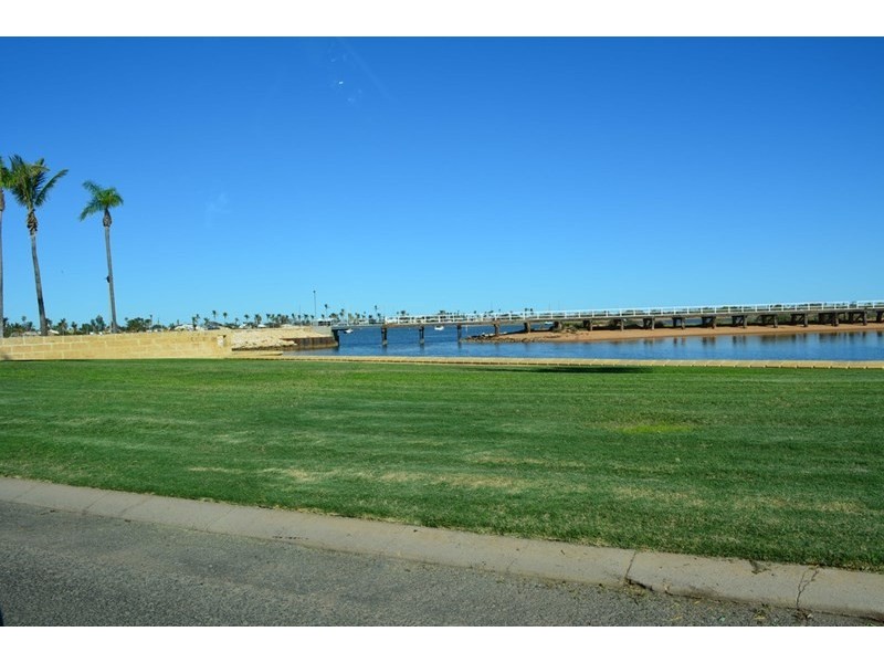 4 Mindirra Crescent, Carnarvon WA 6701