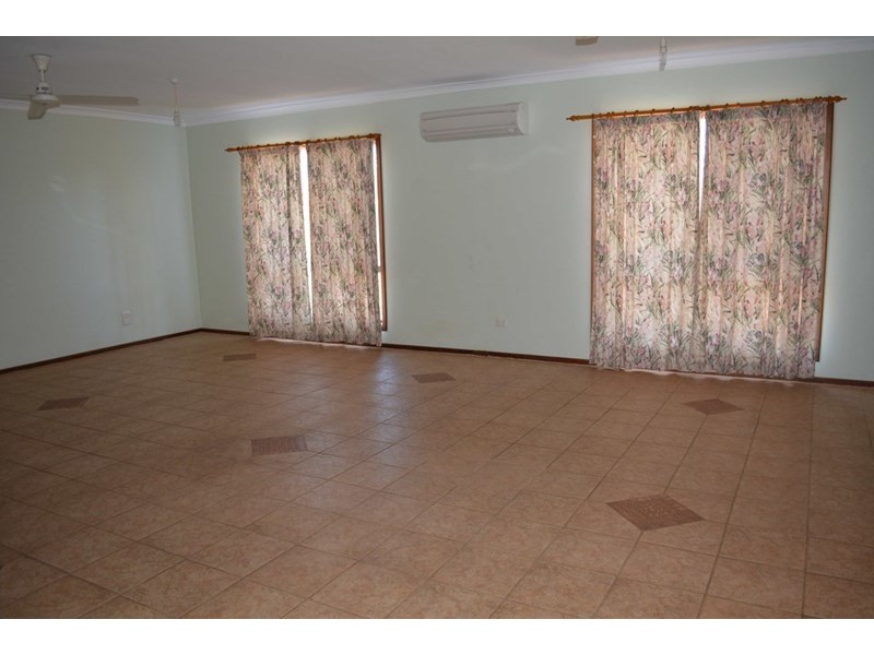 19 Crowther Street, Carnarvon WA 6701