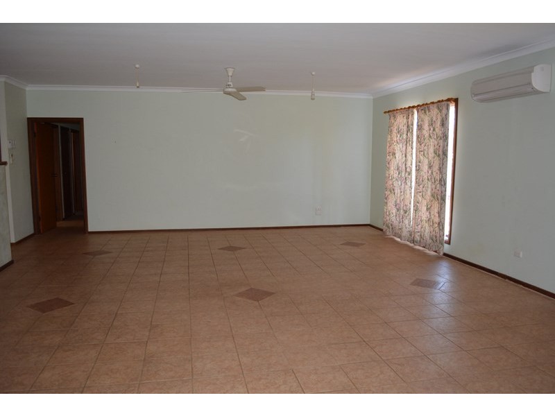 19 Crowther Street, Carnarvon WA 6701