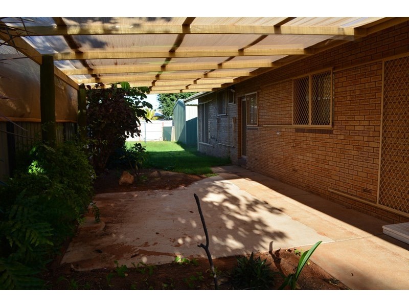 19 Crowther Street, Carnarvon WA 6701