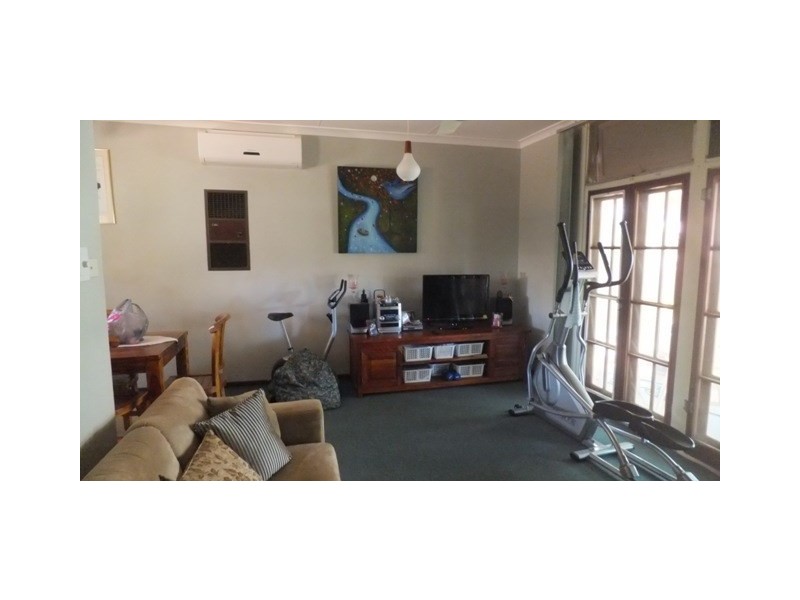 12 Wheelock Way, Morgantown WA 6701