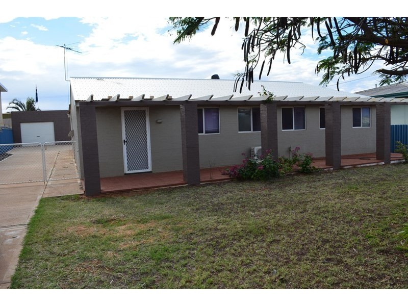 10 Gooch Street, Carnarvon WA 6701