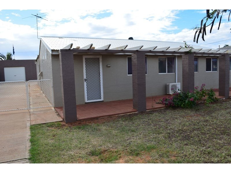 10 Gooch Street, Carnarvon WA 6701