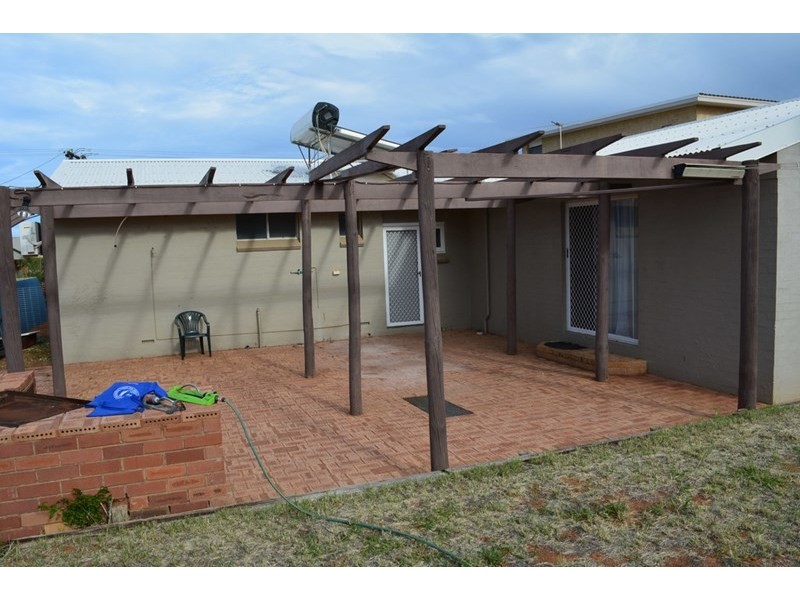 10 Gooch Street, Carnarvon WA 6701