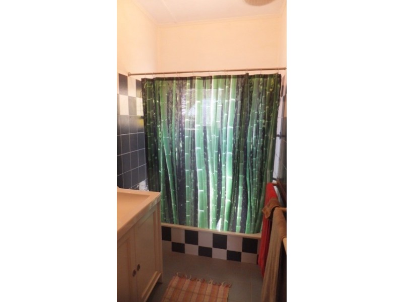 1 Fleming Street, Carnarvon WA 6701