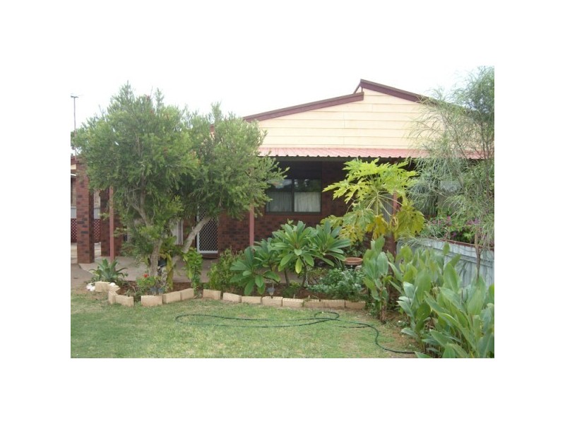 10A Buzolic Court, Carnarvon WA 6701