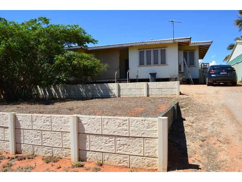 14 Richards Street, Carnarvon WA 6701