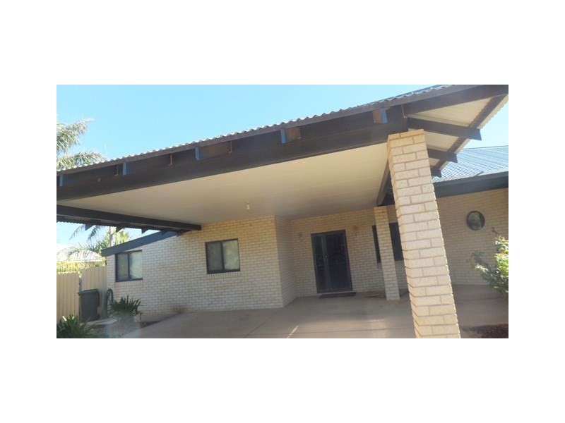 37 Shallcross Street, Carnarvon WA 6701