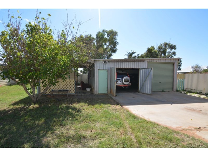 29 Crowther Street, Carnarvon WA 6701