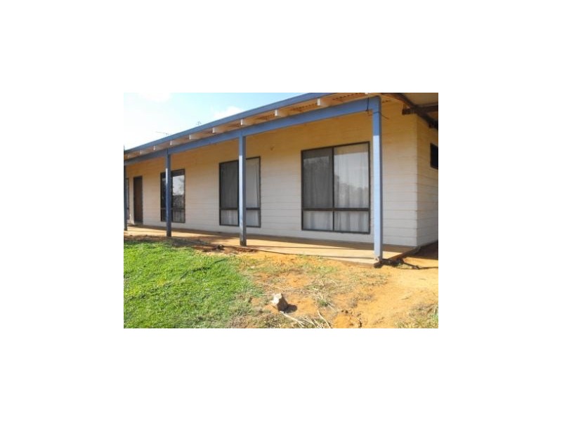 38 Cavendish Road, Carnarvon WA 6701