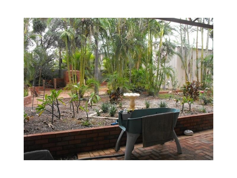 12 Butcher Street, Carnarvon WA 6701