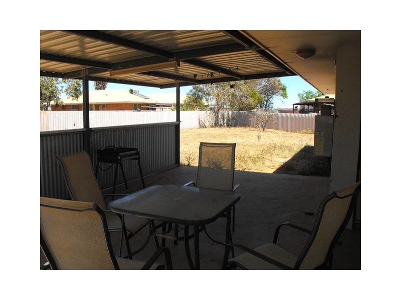 3 Fane Crescent, Carnarvon WA 6701