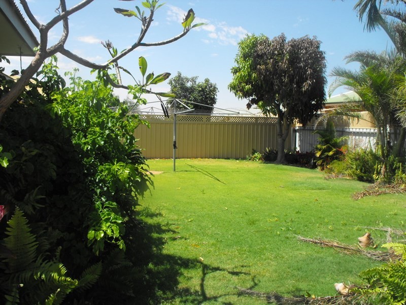 13 Foss Crescent, Carnarvon WA 6701