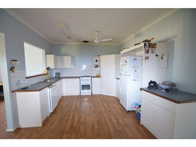 29 Crowther Street, Carnarvon WA 6701