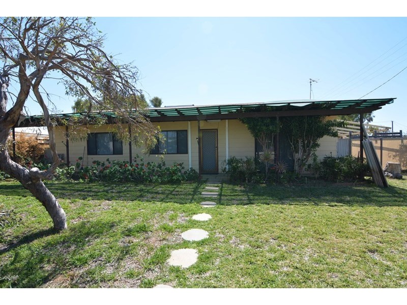 29 Crowther Street, Carnarvon WA 6701