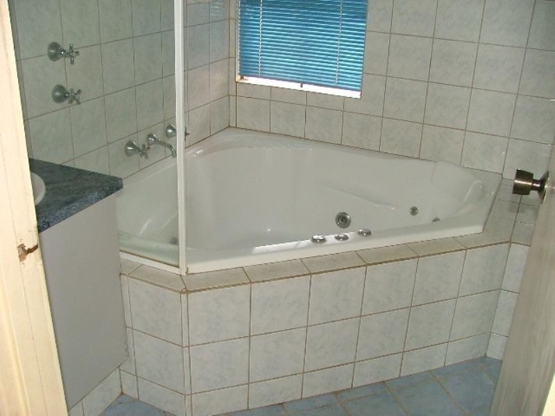 17 Meiklejohn Crescent, Carnarvon WA 6701