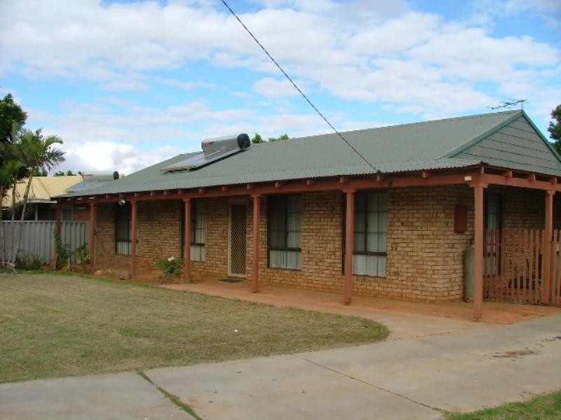 17 Meiklejohn Crescent, Carnarvon WA 6701