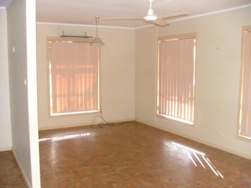 17 Meiklejohn Crescent, Carnarvon WA 6701