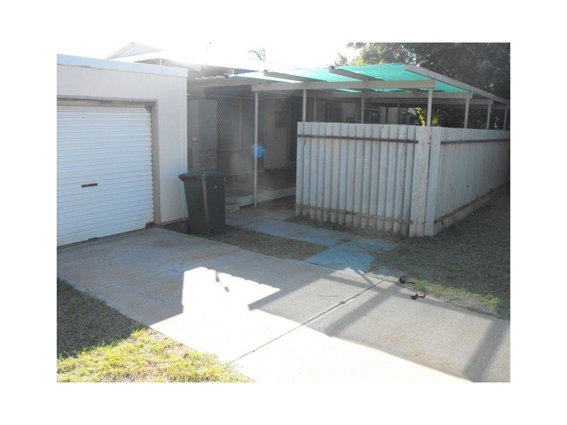 10 Carroll Way, Carnarvon WA 6701
