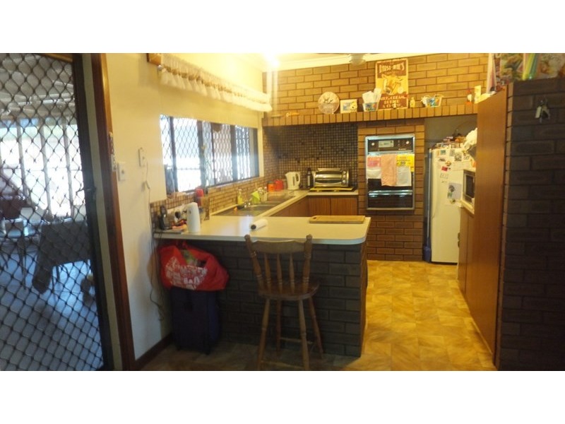 6 Willesee Street, Carnarvon WA 6701