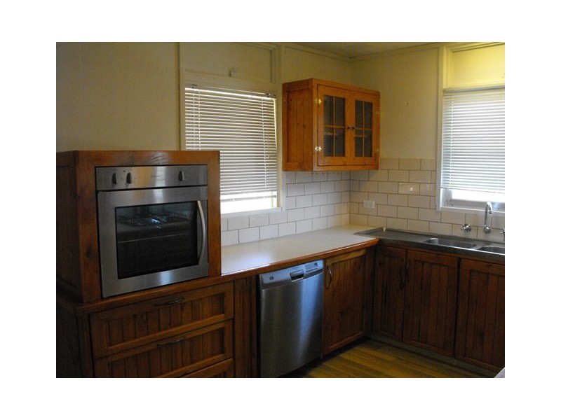 8 Craggs Court, Carnarvon WA 6701