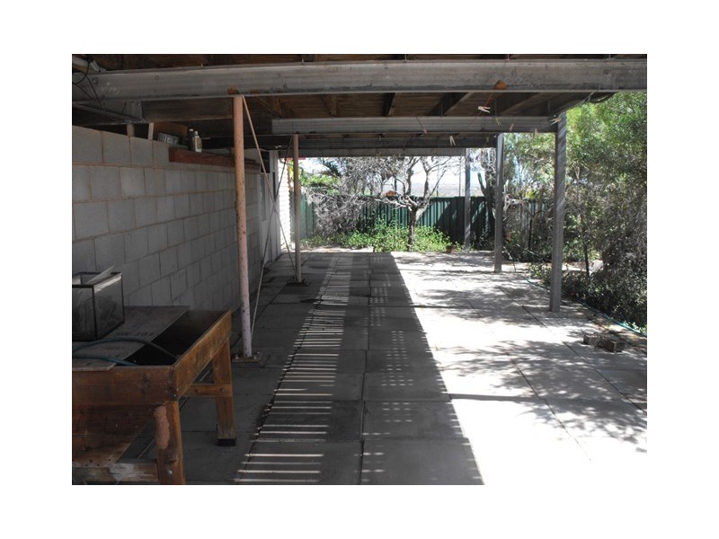 8 Craggs Court, Carnarvon WA 6701