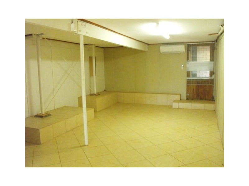 8 Craggs Court, Carnarvon WA 6701