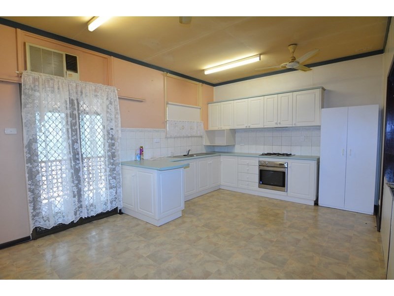 9 Carroll Way, Carnarvon WA 6701