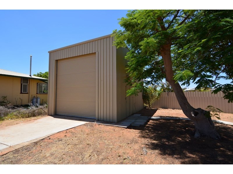 19 Young Street, Carnarvon WA 6701