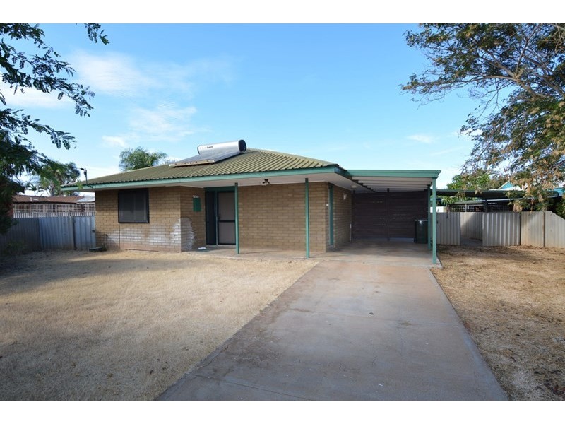 3 Salmond Court, Carnarvon WA 6701