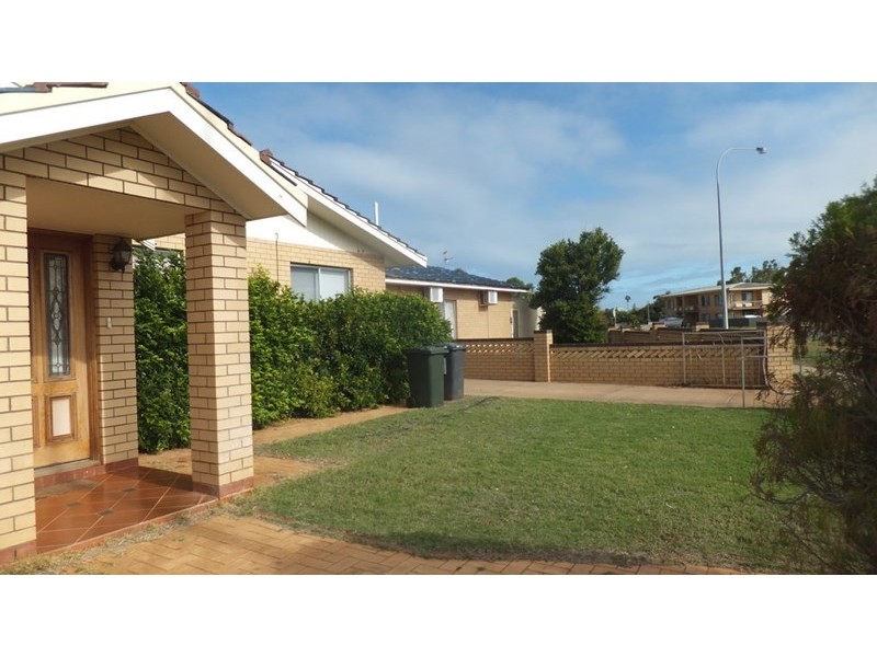 4 Whitlock Street, Carnarvon WA 6701